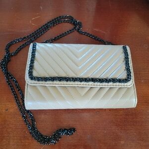 Elegant Cream Quilted Chain Bag